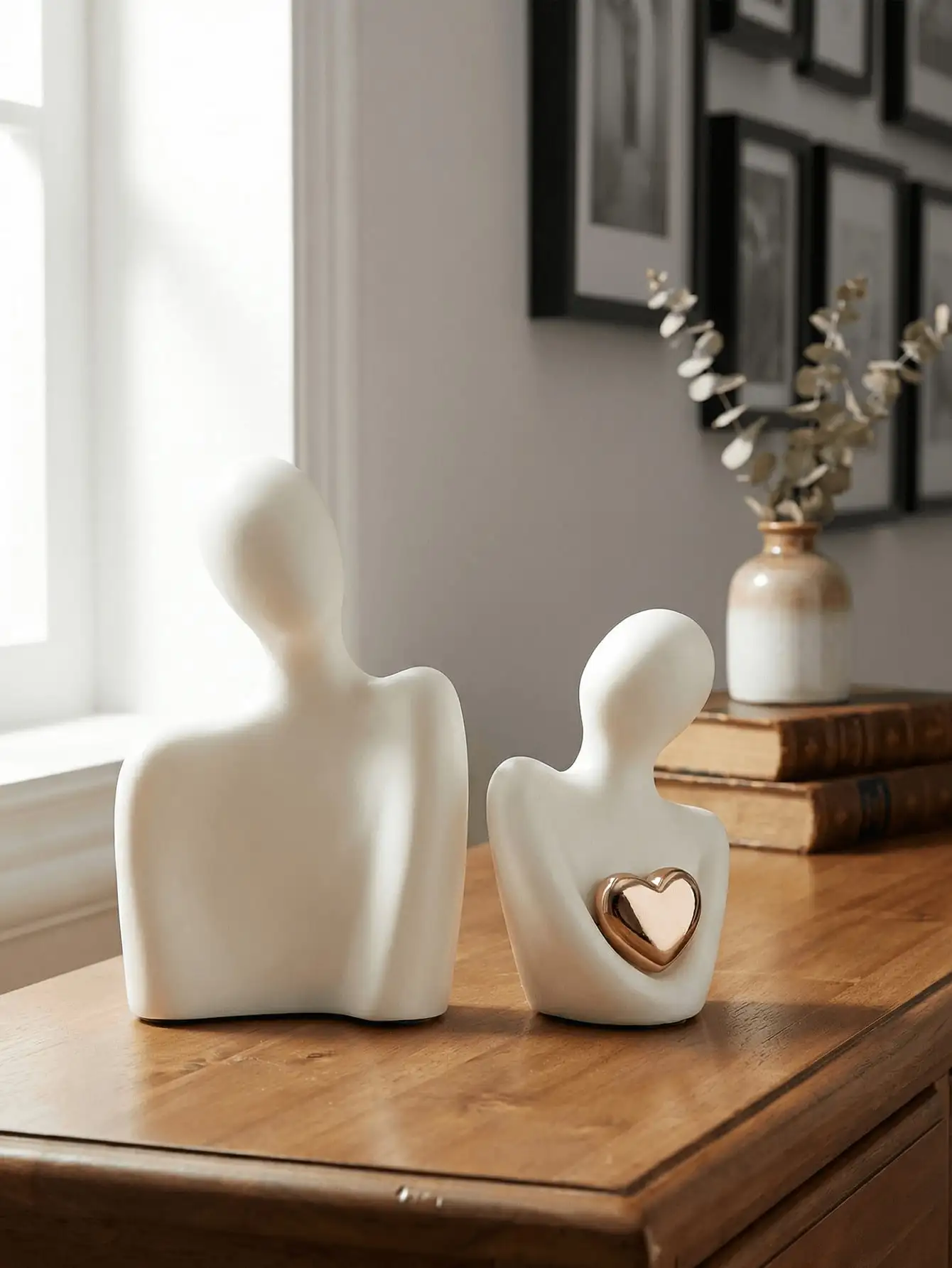 1pc Resin Art Decor - Newlywed – обзор и цена Resin Art Dining Table